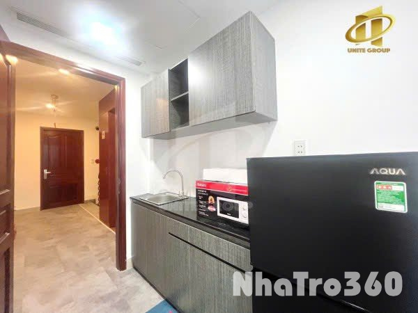 Căn hộ cho thuê ngay trung tâm quận 1, có cửa sổ thoáng mát, gần bến metro