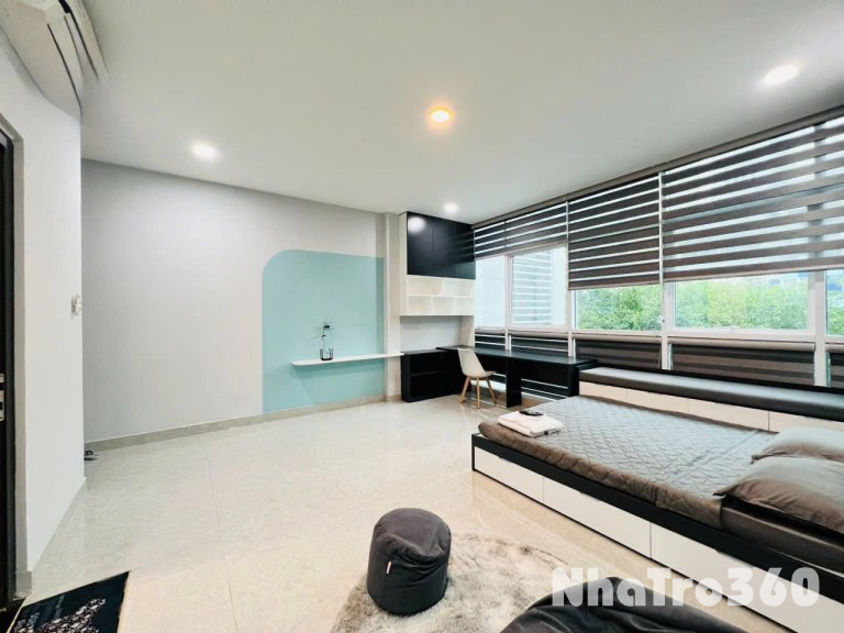 CĂN HỘ CỬA SỔ FULL NỘI THẤT QUẬN 1 GẦN CẦU ĐIỆN BIÊN PHỦ