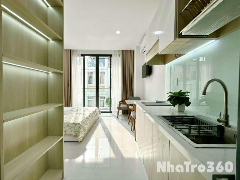 Cho thuê căn hộ ban công, Q10 || đường Hoà Hảo || gần ĐH Kinh Tế, ĐH Y Dược, Cầu Vượt 3 Tháng 2