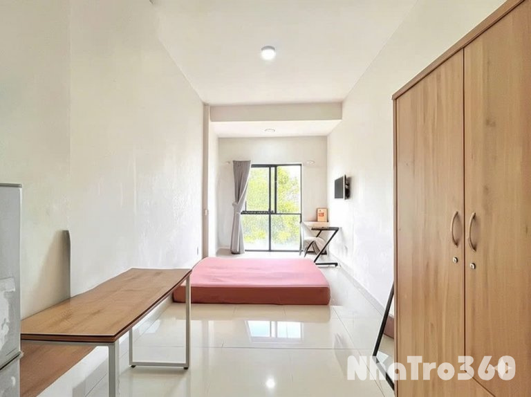 Studio cửa sổ kính siêu thoáng Tân Kiểng Q7