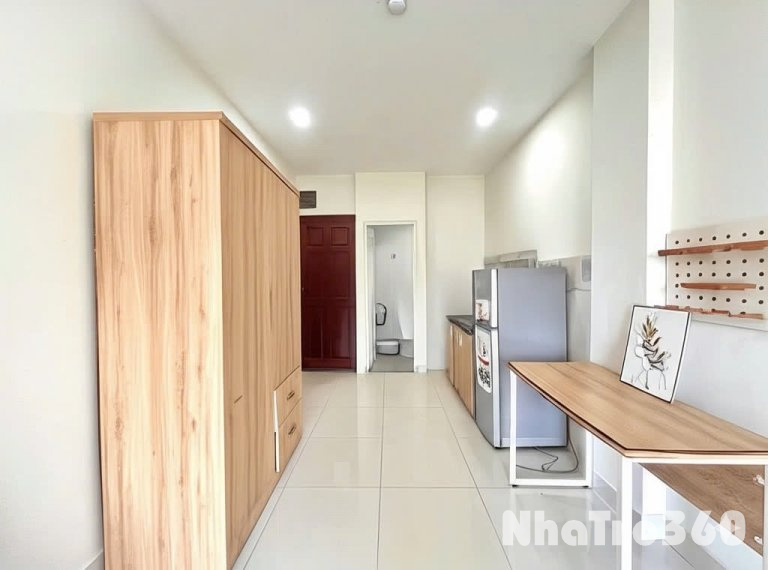 Studio cửa sổ kính siêu thoáng Tân Kiểng Q7