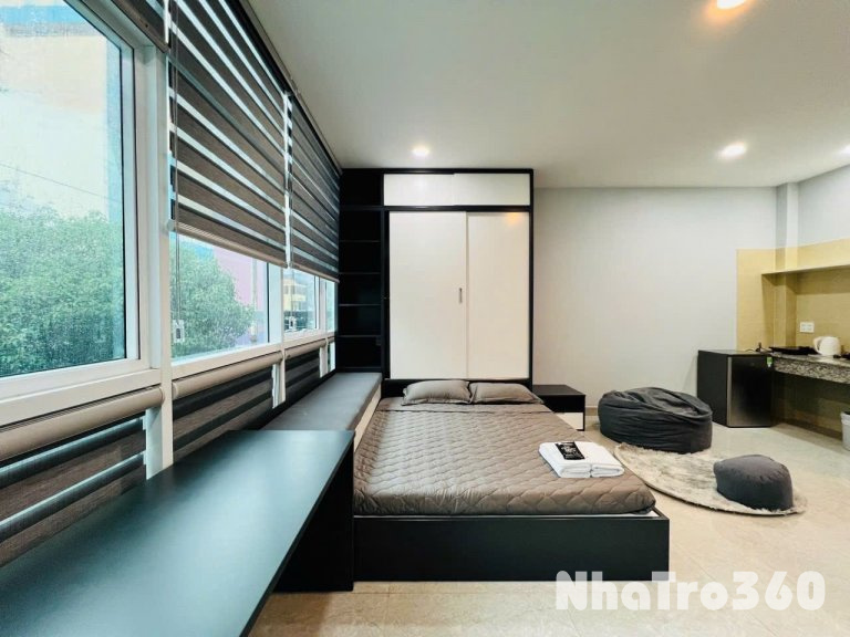 CĂN HỘ CỬA SỔ FULL NỘI THẤT QUẬN 1 GẦN CẦU ĐIỆN BIÊN PHỦ