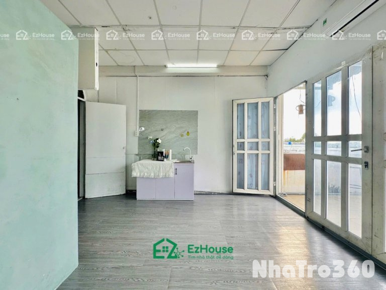 Full nội thất, ban công, tự do, giá rẻ