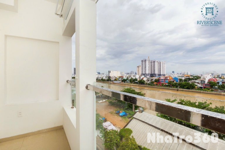 Căn hộ 1 phòng ngủ giá rẻ ven sông quận 4, sát Q1