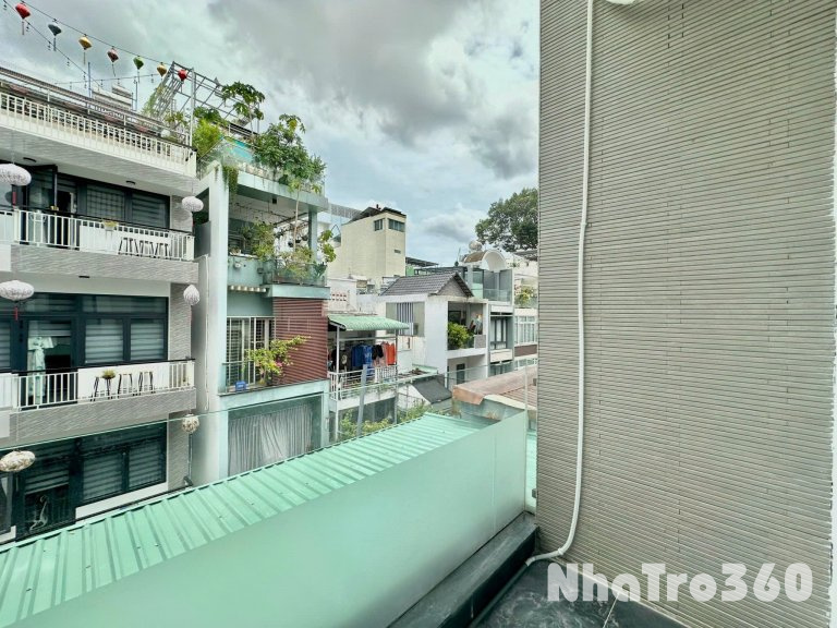 Cho thuê căn hộ 1PN, ban công, Q3 || ngay Trần Quang Diệu || gần Vòng Xoay Dân Chủ, Coopmart, Ga Sài Gòn