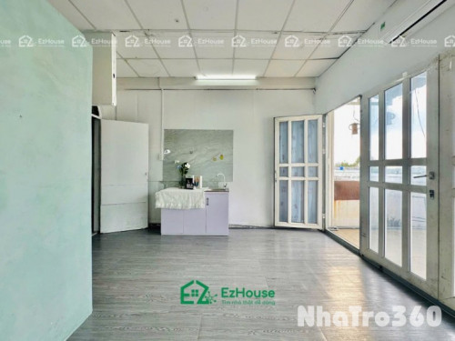 Full nội thất, ban công, tự do, giá rẻ