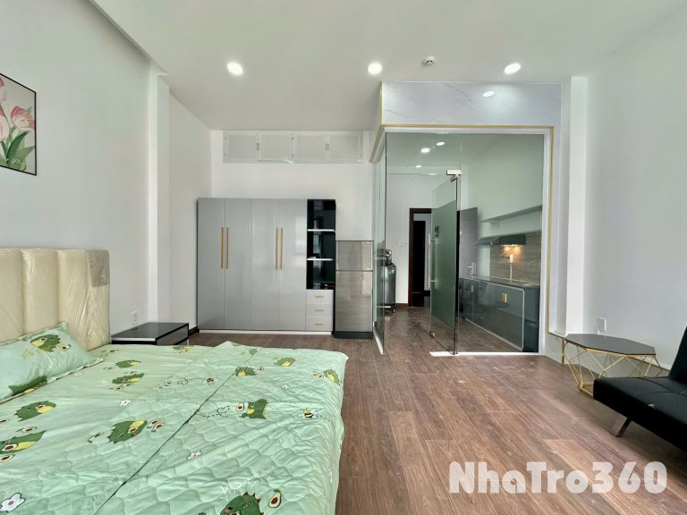 Cho thuê căn hộ 1PN, ban công, Q3 || ngay Trần Quang Diệu || gần Vòng Xoay Dân Chủ, Coopmart, Ga Sài Gòn