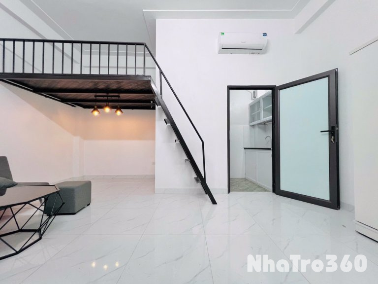 Phòng loại gác xếp có thang máy