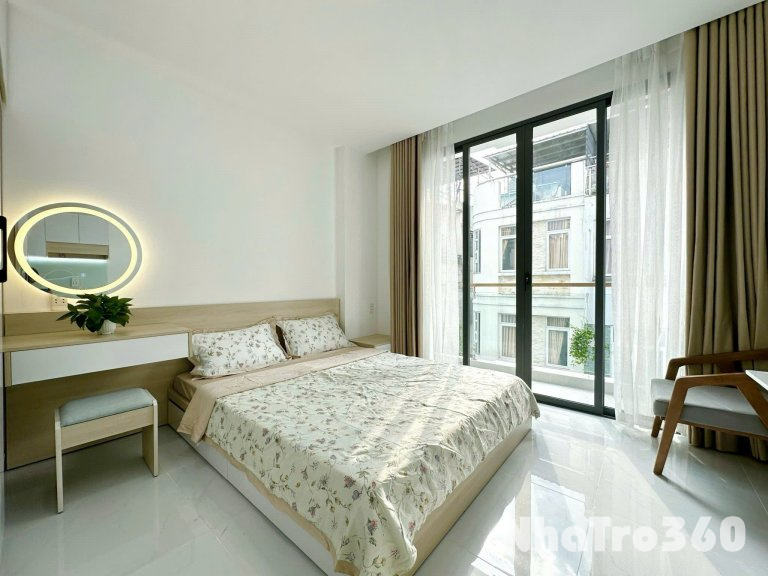 CĂN HỘ STUDIO BAN CÔNG MỚI ĐẸP TẠI Q10