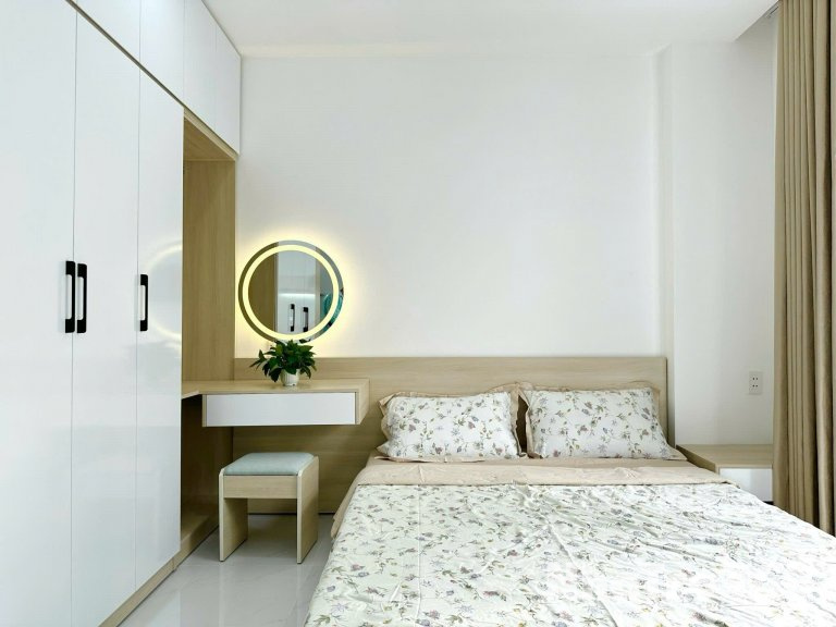CĂN HỘ STUDIO BAN CÔNG MỚI ĐẸP TẠI Q10
