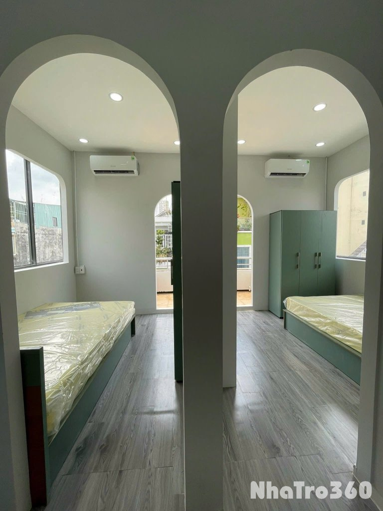 CĂN HỘ 2 PN BAN CÔNG FULL NỘI THẤT QUẬN 10 GẦN CÔNG TRƯỜNG DÂN CHỦ