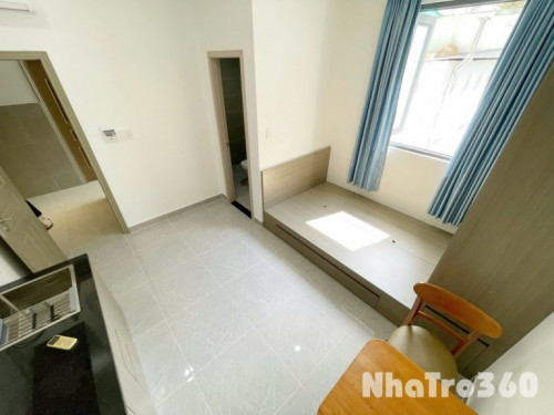 Căn hộ full nội thất ban công Phạm Nhữ Tăng q8