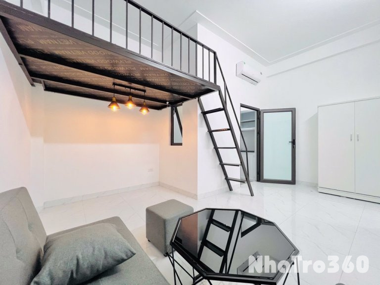 Phòng loại gác xếp có thang máy