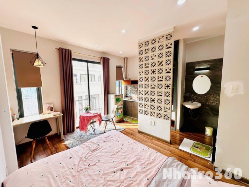 ✨ CĂN HỘ BAN CÔNG FULL NỘI THẤT QUẬN 1