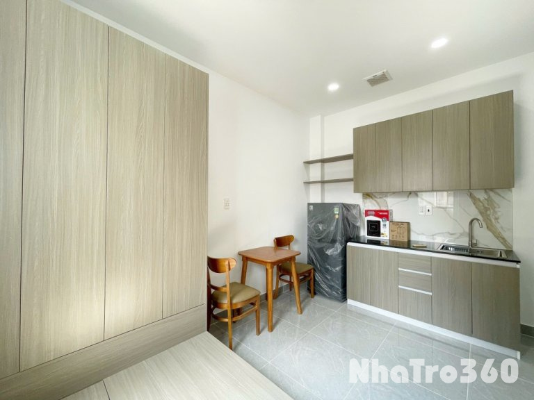 Căn hộ full nội thất ban công Phạm Nhữ Tăng q8