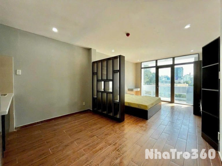 Cho thuê Studio ban công ngay mặt tiền Q3