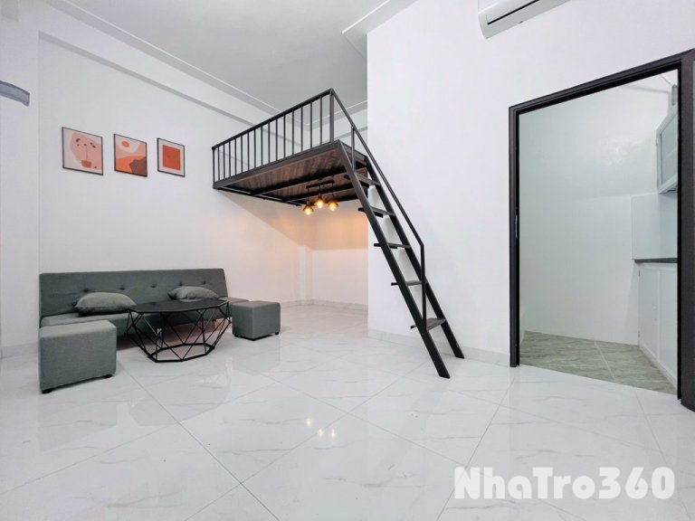 Phòng loại gác xếp có thang máy