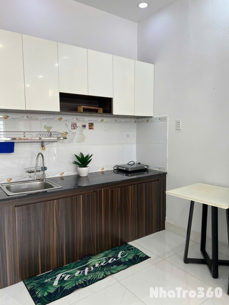 CĂN HỘ BAN CÔNG MỚI ĐẸP TẠI TRUNG TÂM Q10