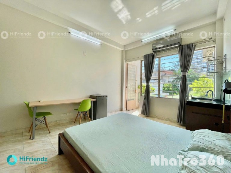 TRỐNG LẠI CĂN HỘ BAN CÔNG RỘNG RÃI THOÁNG MÁT TẠI Q8