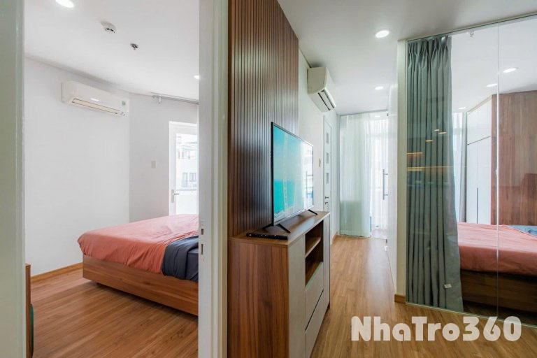 CHO THUÊ CĂN HỘ 2PN FULL NỘI THẤT – BAN CÔNG THOÁNG – MẶT TIỀN TRUNG TÂM Q1