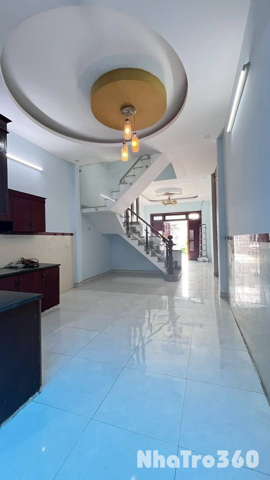 Nhà hẻm 6m, 4x16m, sẵn 2 máy lạnh, sạch đẹp, gần Uỷ Ban P, Chợ TX