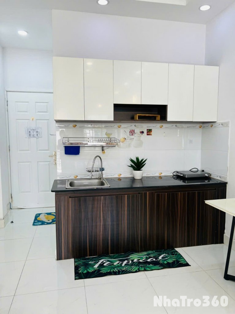 CĂN HỘ BAN CÔNG MỚI ĐẸP TẠI TRUNG TÂM Q10