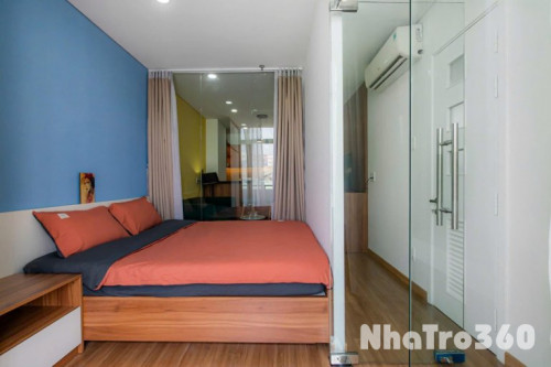 CHO THUÊ CĂN HỘ 2PN FULL NỘI THẤT – BAN CÔNG THOÁNG – MẶT TIỀN TRUNG TÂM Q1