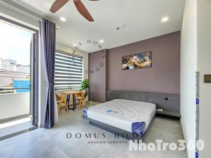 Cho thuê căn hộ ban công, Q4 || ngay Nguyễn Khoái || gần cầu Nguyễn Văn Cừ, cầu Kênh Tẻ, CV Khánh Hội