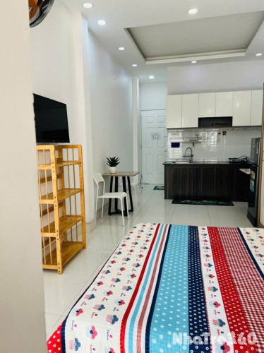 CĂN HỘ BAN CÔNG MỚI ĐẸP TẠI TRUNG TÂM Q10