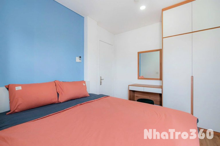 CHO THUÊ CĂN HỘ 2PN FULL NỘI THẤT – BAN CÔNG THOÁNG – MẶT TIỀN TRUNG TÂM Q1