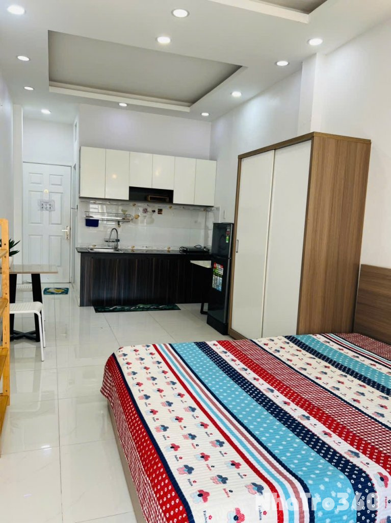 Cho thuê căn hộ ban công, Q10 || đường Điện Biên Phủ || gần Vòng Xoay Dân Chủ, toà nhà Viettel, Bệnh viện Bình Dân