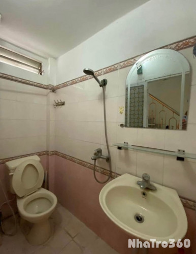 Cho thuê nhà nguyên căn HBT Hà Nội