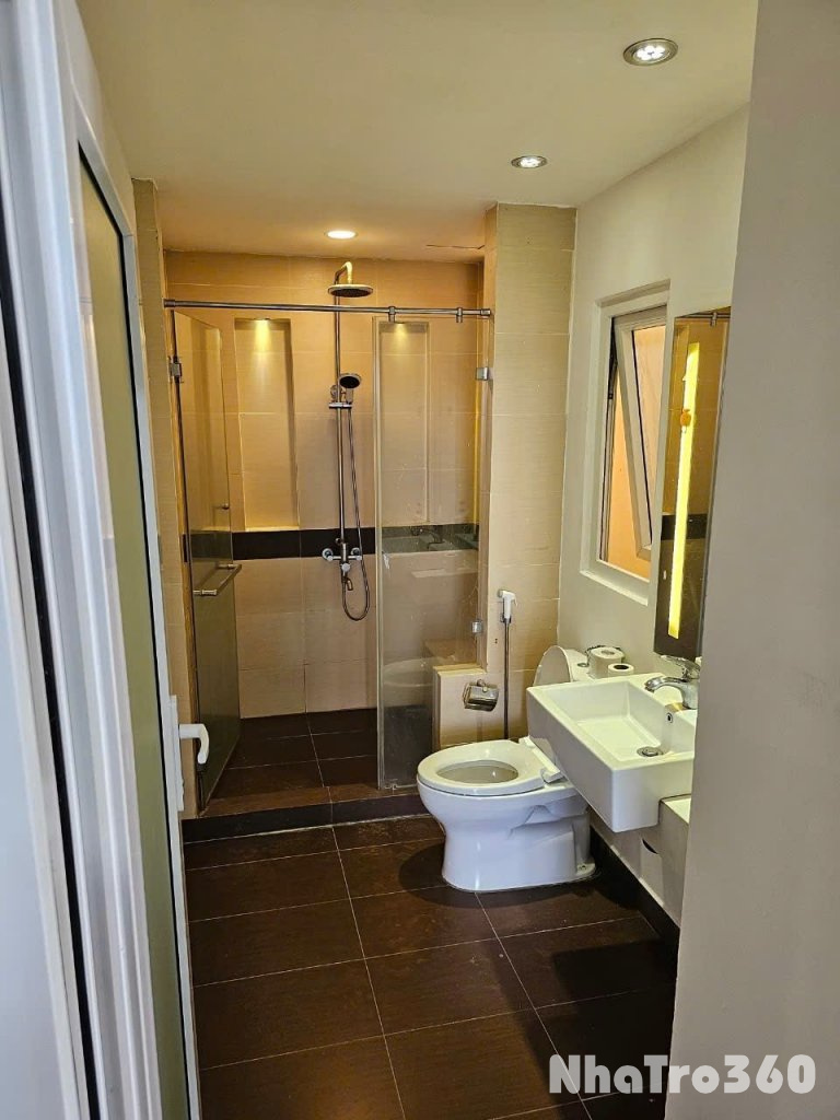 PHÒNG ĐẸP GIÁ TỐT NGAY TRUNG TÂM Q4