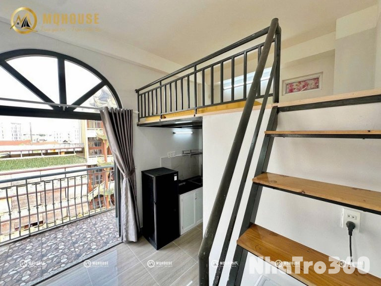 Ban công, cửa sổ lớn, Full nội thất, quận 6