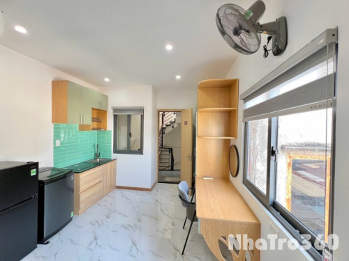 Cho thuê căn hộ cửa sổ, Q10 || Đường Sư Vạn Hạnh || gần Huflit, Vạn Hạnh Mall, Việt Nam Quốc Tự