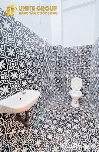 Cho thuê căn hộ ban công, Q4 || Đường Đoàn Như Hài || gần Đại Học Luật, cầu Calmette, chợ Xóm Chiếu