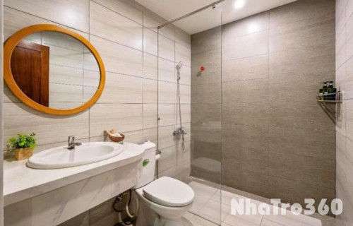 Cho thuê căn hộ Ban công, Q1 || đường CMT8 || gần chợ Bến Thành, Công Viên Tao Đàn, Công Viên 23 Tháng 9