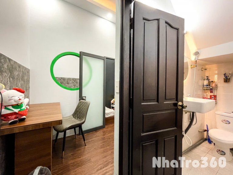 CĂN HỘ 2PN FULL NT QUẬN 10