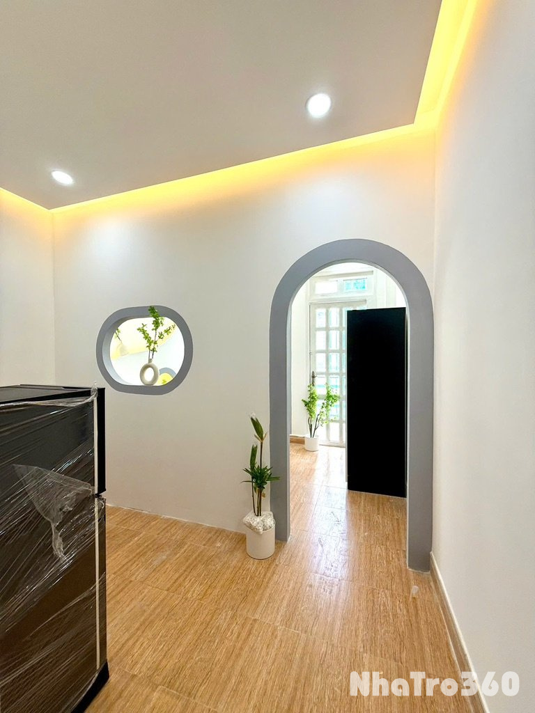 Cho thuê Studio ban công tách bếp siêu đẹp Q10