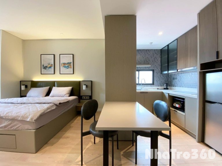 Căn hộ đẹp quận 1, Ban công, gần Bùi Viện, Full NT