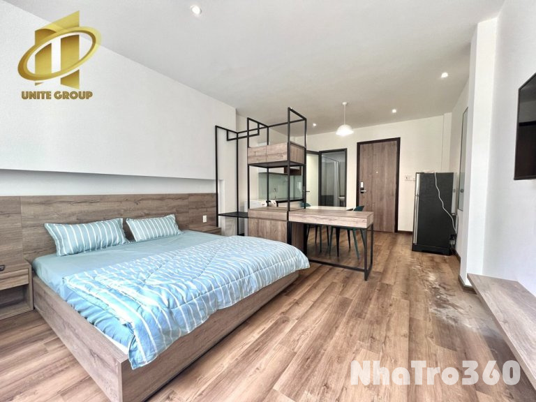 Căn Hộ 1 Phòng Ngủ Cửa Sổ Lớn Ngay Trung Tâm Q1