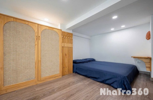 Cho thuê căn hộ ban công, Q1 || đường Thạch Thị Thanh || gần chợ Tân Định, Công Viên Lê Văn Tám