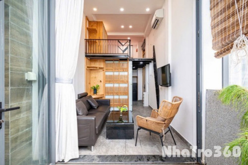 Cho thuê căn hộ ban công, Q1 || đường Thạch Thị Thanh || gần chợ Tân Định, Công Viên Lê Văn Tám