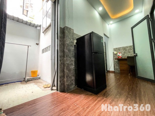 CĂN HỘ 2PN FULL NT QUẬN 10