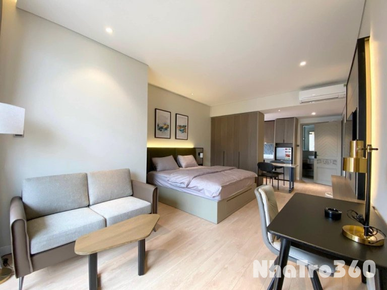 Căn hộ đẹp quận 1, Ban công, gần Bùi Viện, Full NT