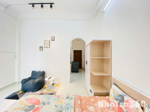 Cho thuê căn hộ Studio Tách bếp, Ban công Q10 gần Vạn Hạnh Mall, GO Miền Đông
