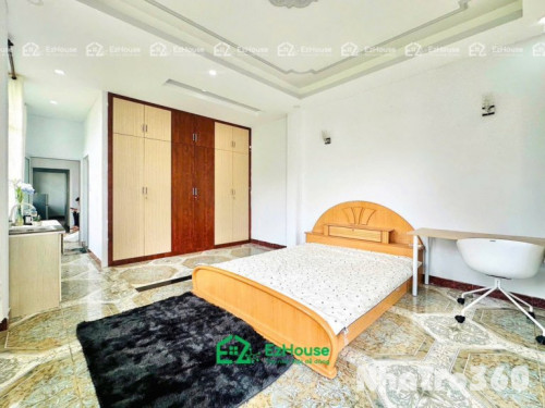 Phòng full nội thất, bancol, cửa sổ, tự do