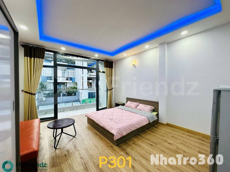 Cho thuê căn hộ ban công, Q10 || đường Nguyễn Duy Dương || gần Vạn Hạnh Mall, chợ Nhật Tảo, ĐH Kinh Tế (UEH B)