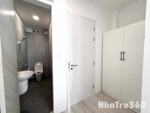 Cho thuê căn hộ ban công, Q10, mới 100% || ngay Lý Thường Kiệt || gần SVĐ Phú Thọ, Bệnh viện chợ Rẫy, ĐH Y Dược