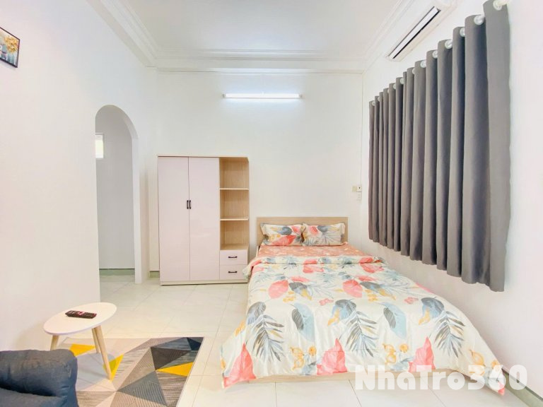 Cho thuê căn hộ Studio Tách bếp, Ban công Q10 gần Vạn Hạnh Mall, GO Miền Đông